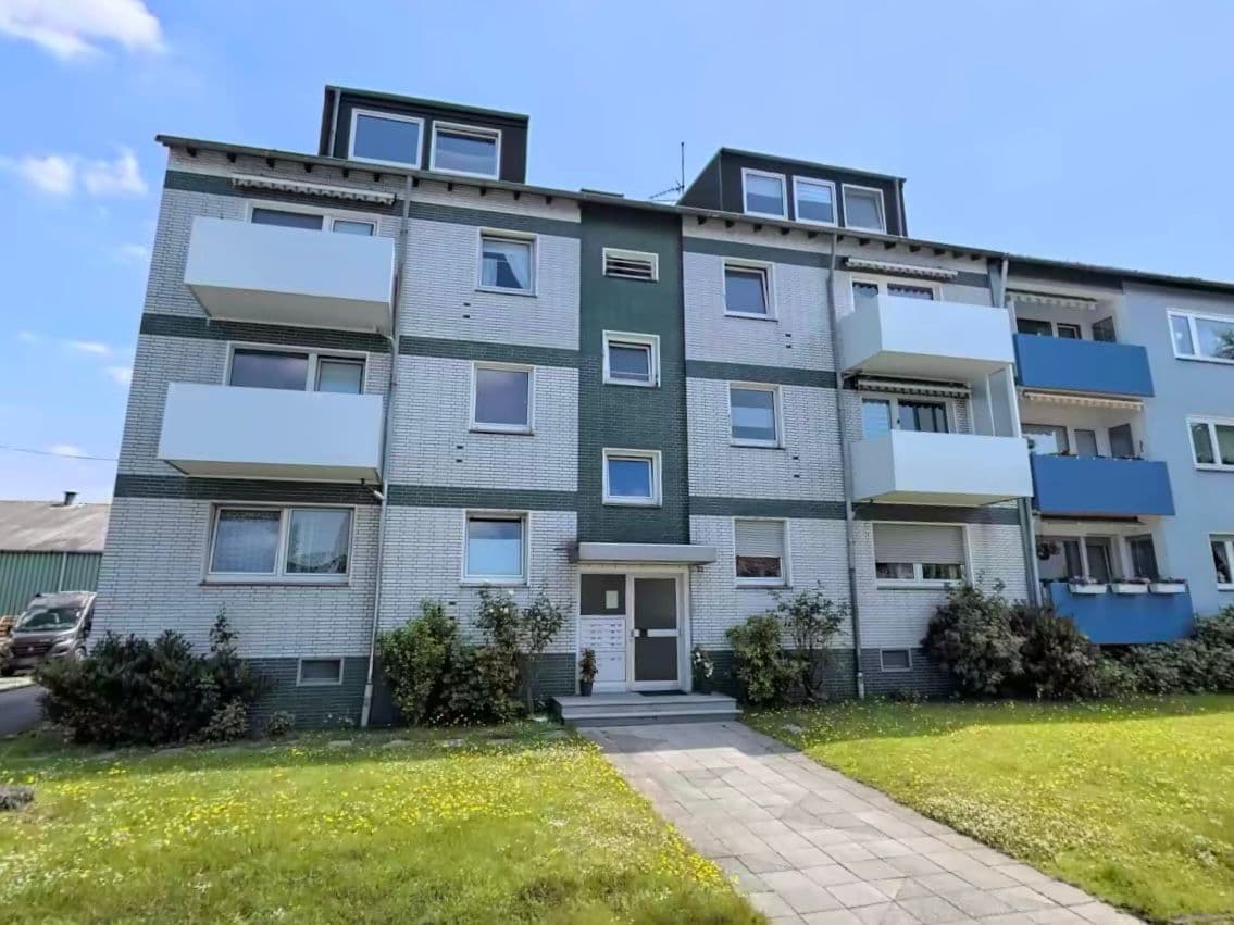Sofort vermietbar: Modernisierte Wohnung in gefragter Lage von Mülheim